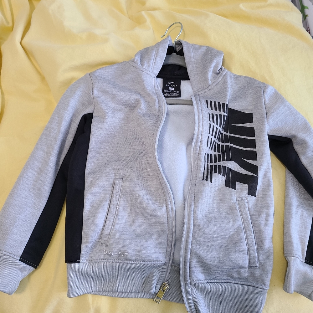 Nike toddler zipper hoody